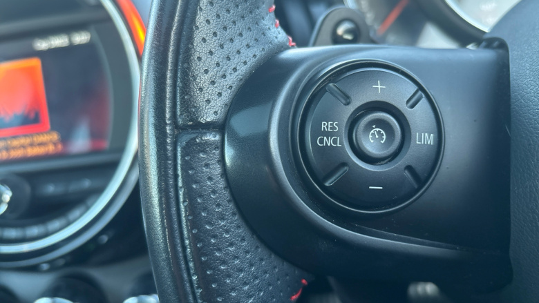 MINI Hatchback 2.0 Cooper S Sport II 3dr Auto Petrol Hatchback